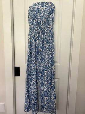Jessica Simpson Blue and White Strapless Print Maxi Dress